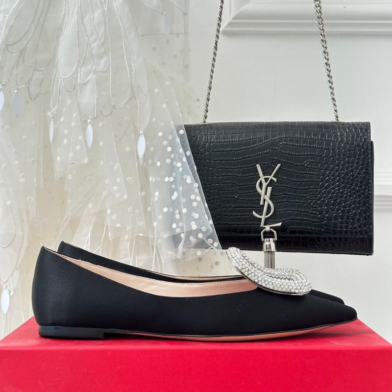 Roger Vivier Flat