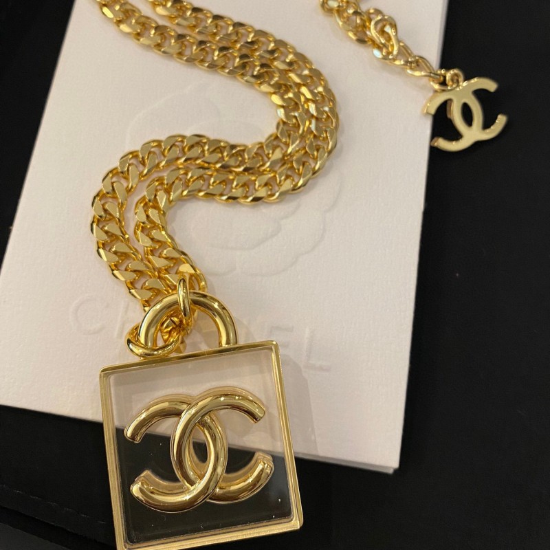 Chanel Earring