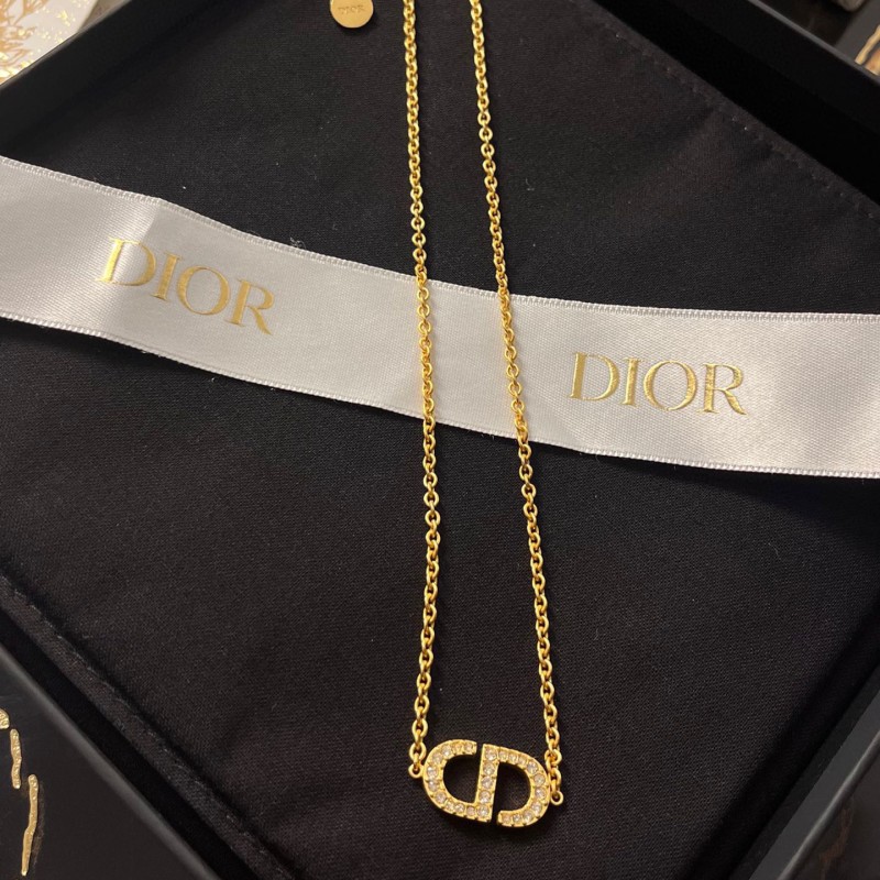 Dior Necklace / Bracelet