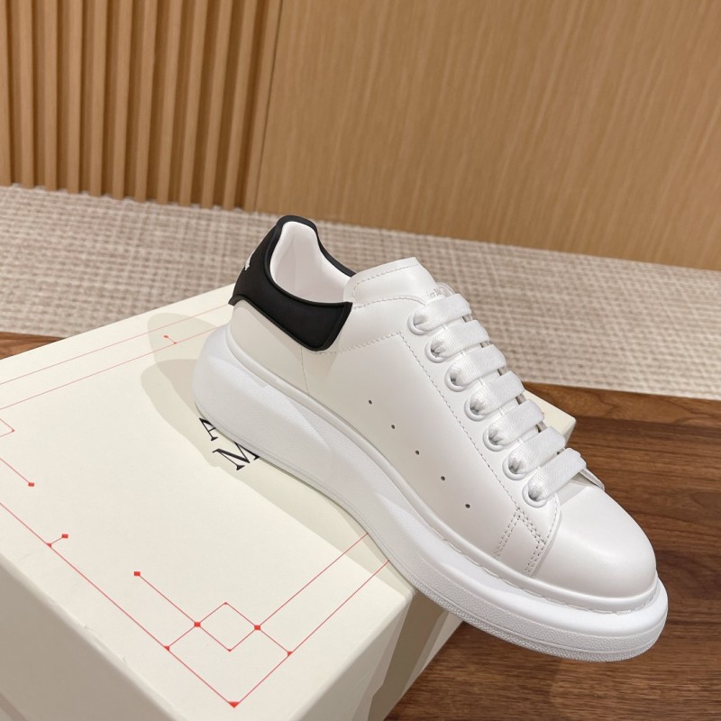 McQueen Unisex Sneaker