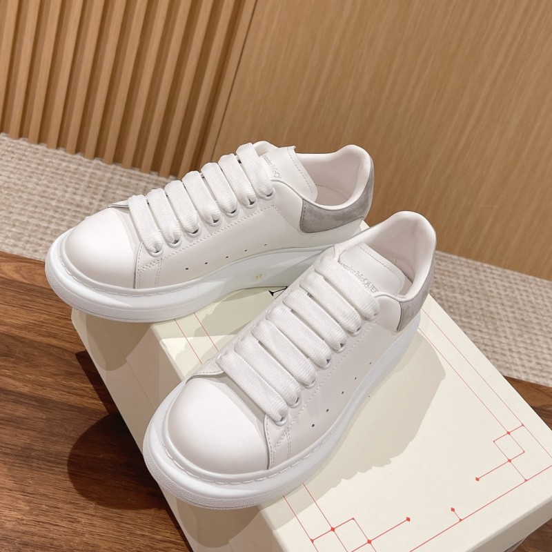 McQueen Unisex Sneaker