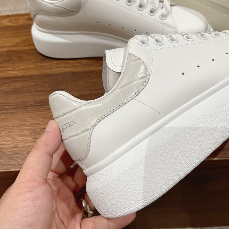 McQueen Unisex Sneaker