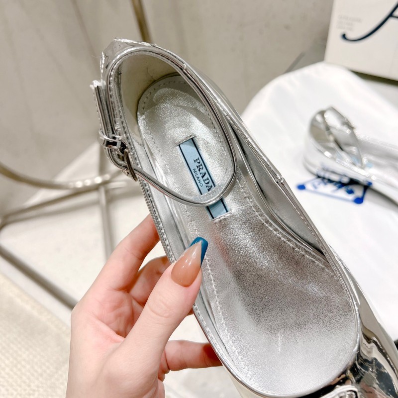 Prada Flat