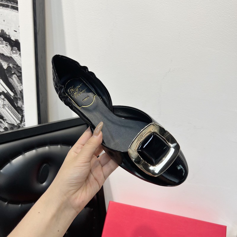 Roger Vivier Flat