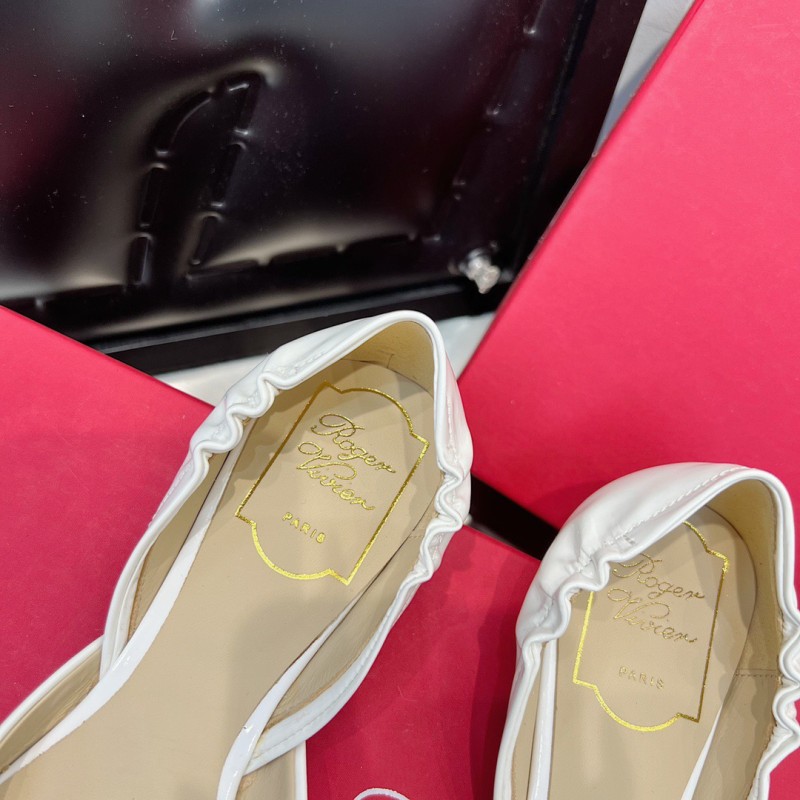 Roger Vivier Flat