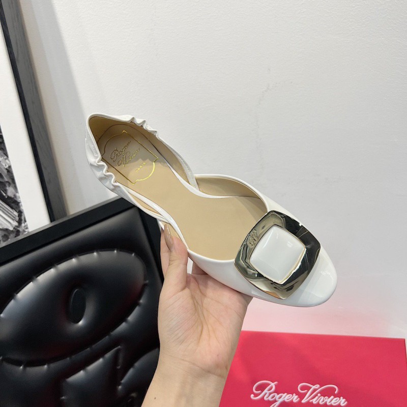 Roger Vivier Flat