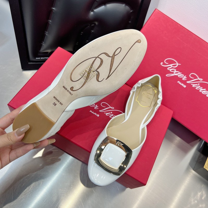 Roger Vivier Flat