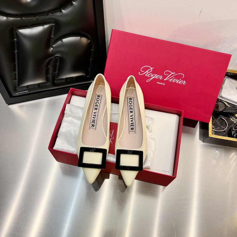 Roger Vivier Flat