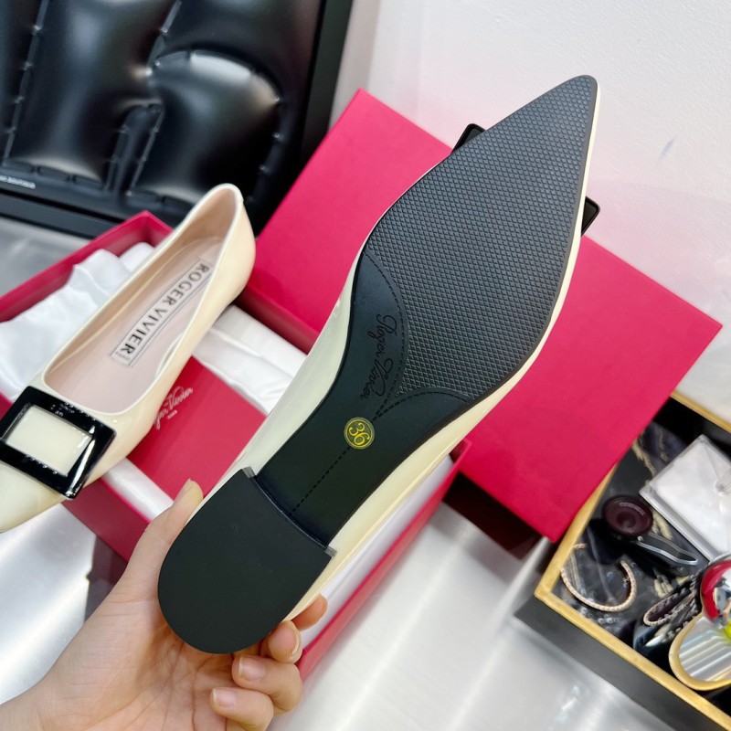 Roger Vivier Flat