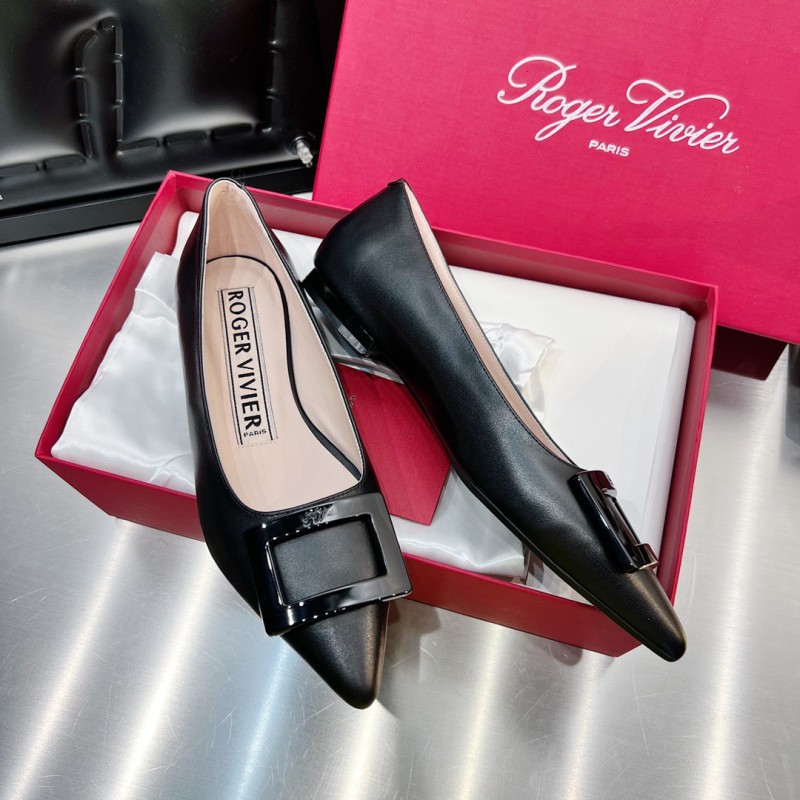 Roger Vivier Flat