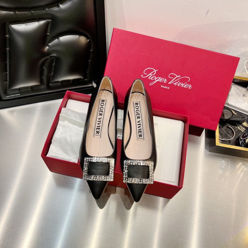 Roger Vivier Flat