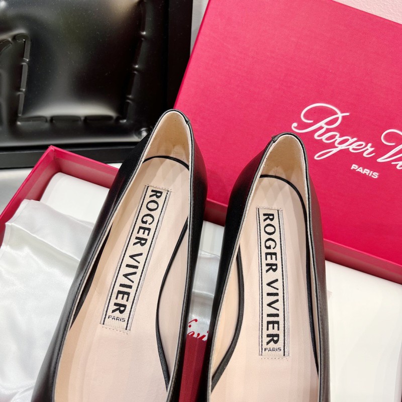 Roger Vivier Flat