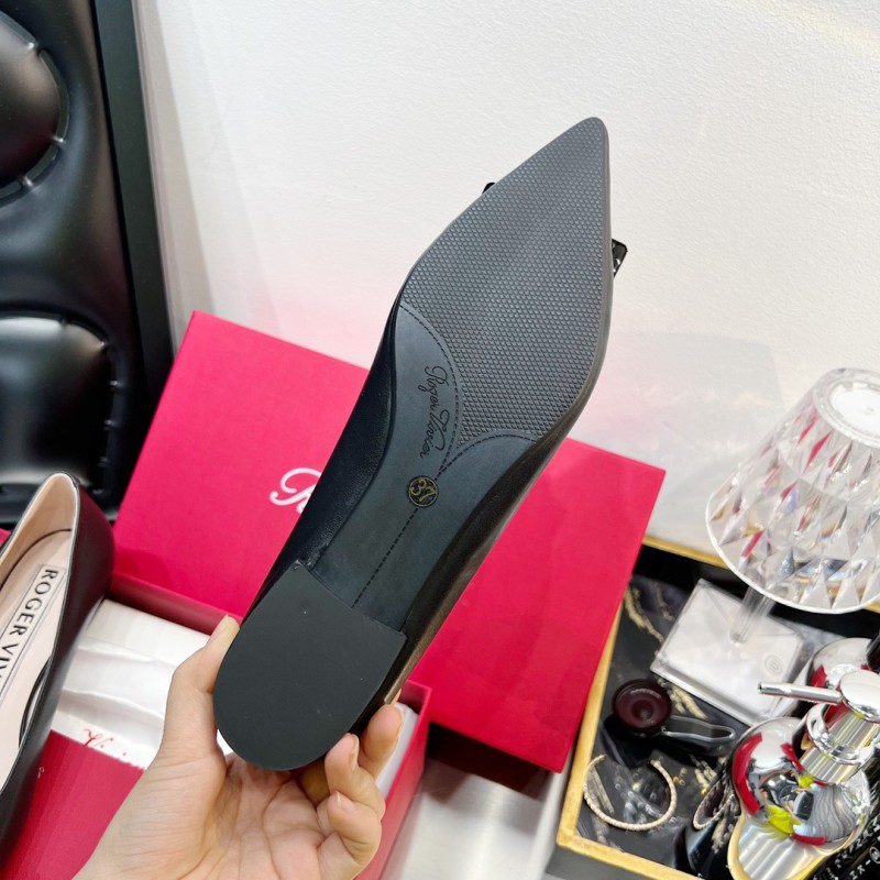 Roger Vivier Flat