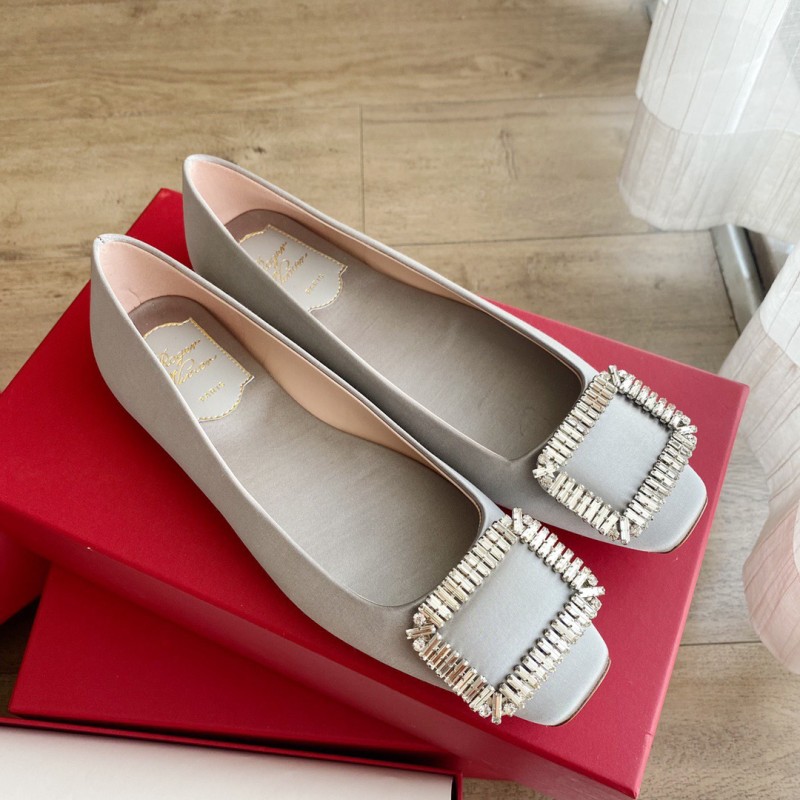 Roger Vivier Flat