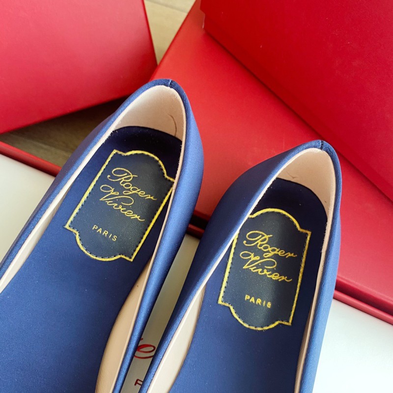 Roger Vivier Flat