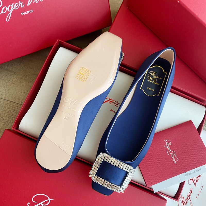 Roger Vivier Flat