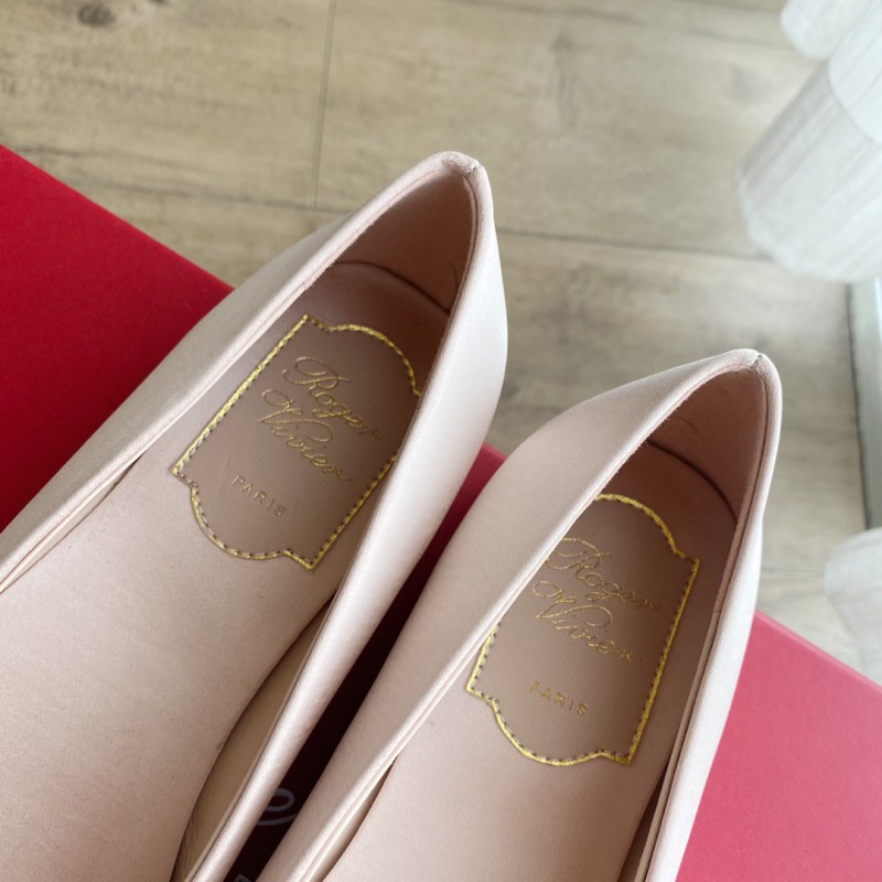 Roger Vivier Flat