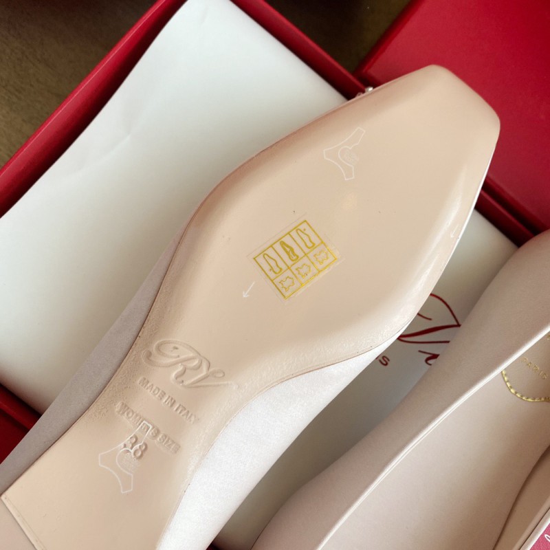 Roger Vivier Flat