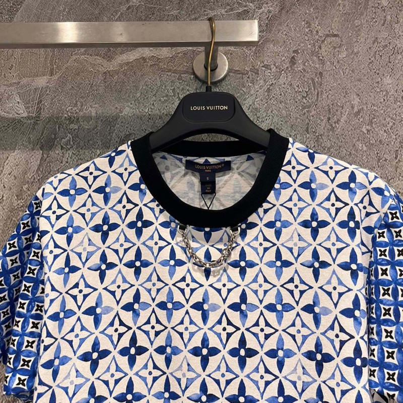 LV Tee