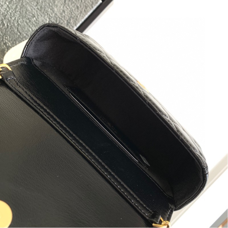 Chanel 23B Handle Flap 