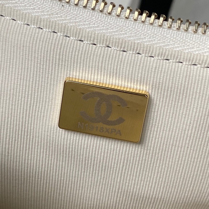 Chanel 23B Hobo