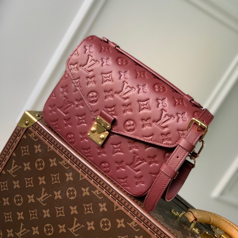 LV Pochette Metis 