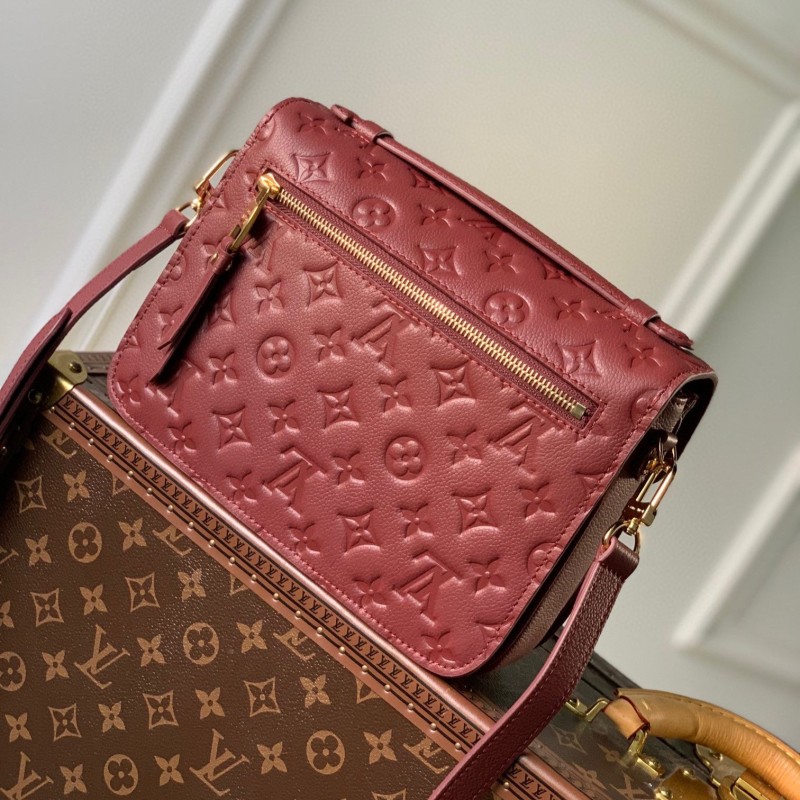 LV Pochette Metis 