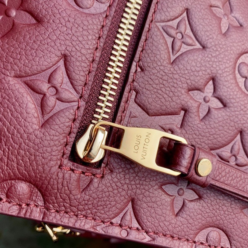 LV Pochette Metis 