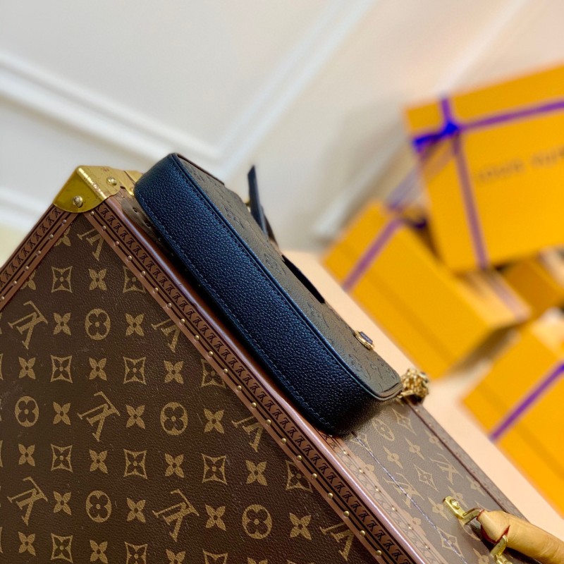 LV Easy Pouch On Strap