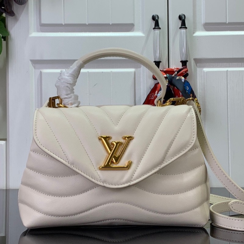 LV Hold Me