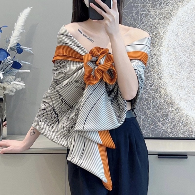 Hermes Shawl