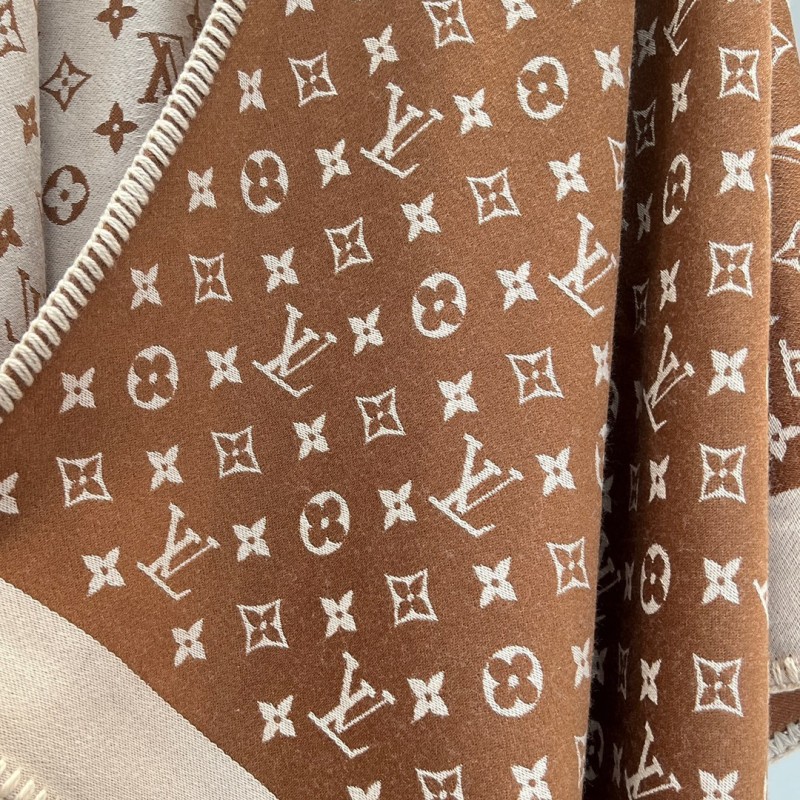 LV Cloak