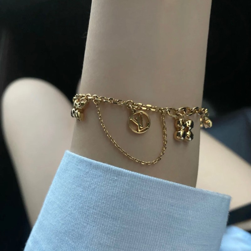 LV Necklace / Bracelet 