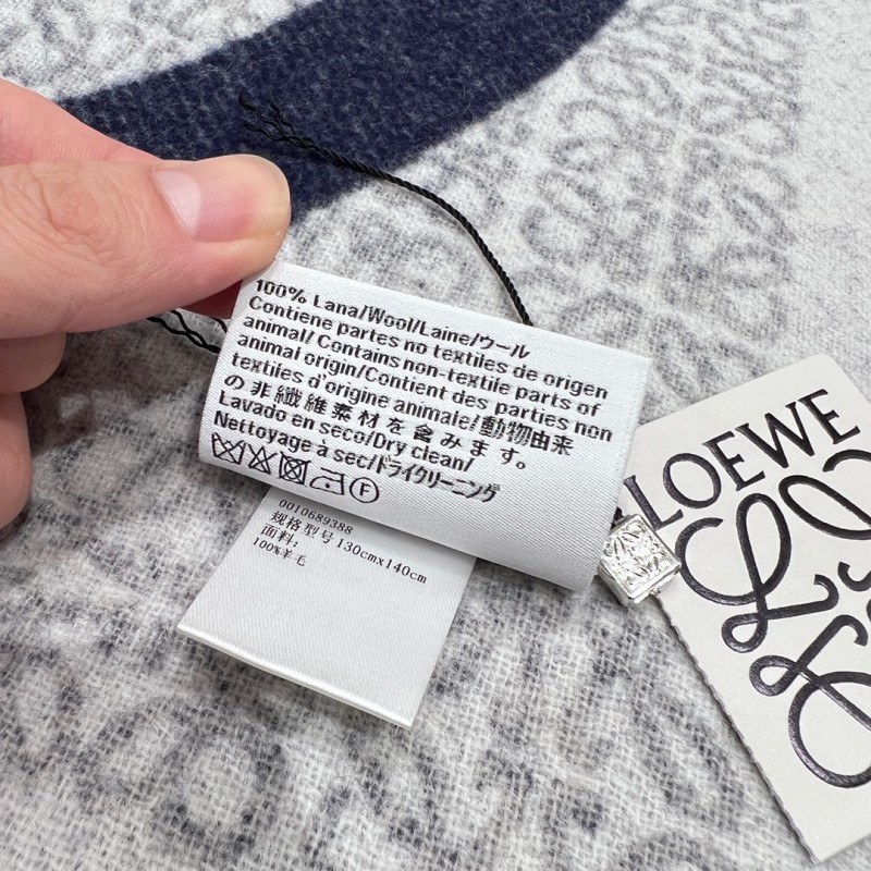 Loewe Blanket