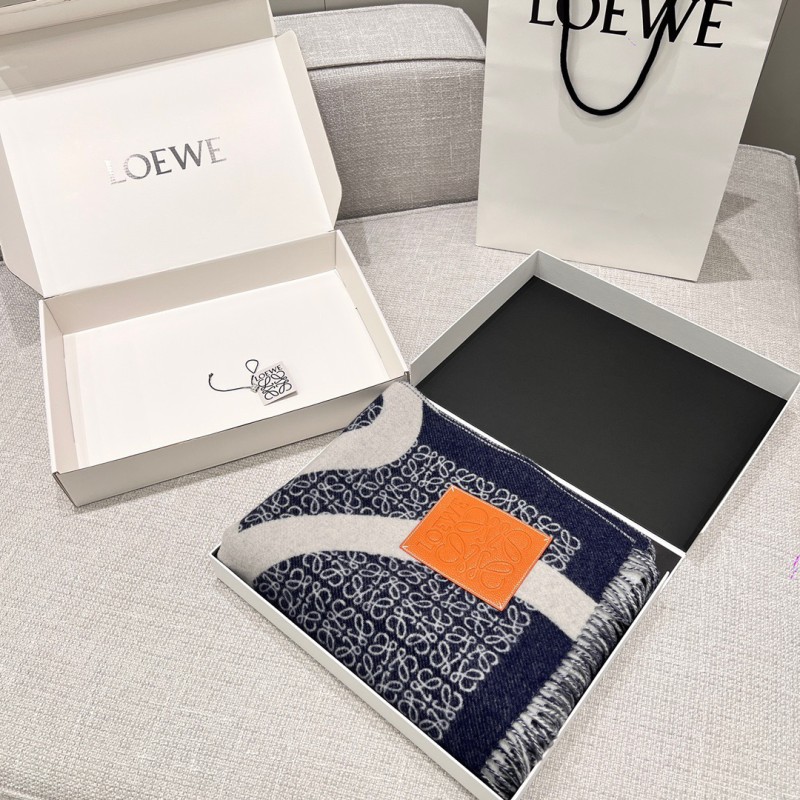 Loewe Blanket