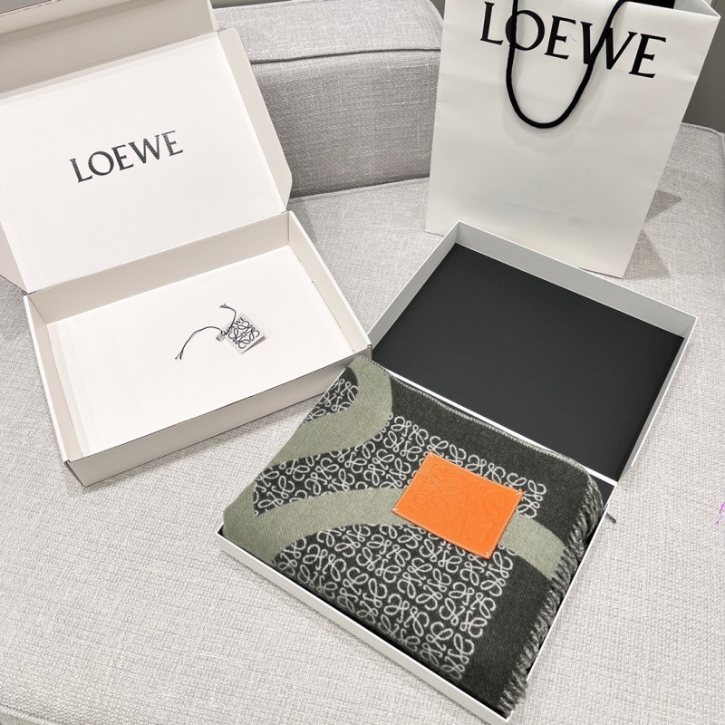 Loewe Blanket