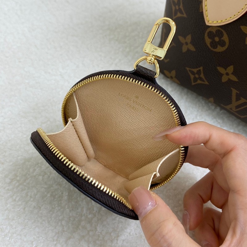 LV Neverfull BB