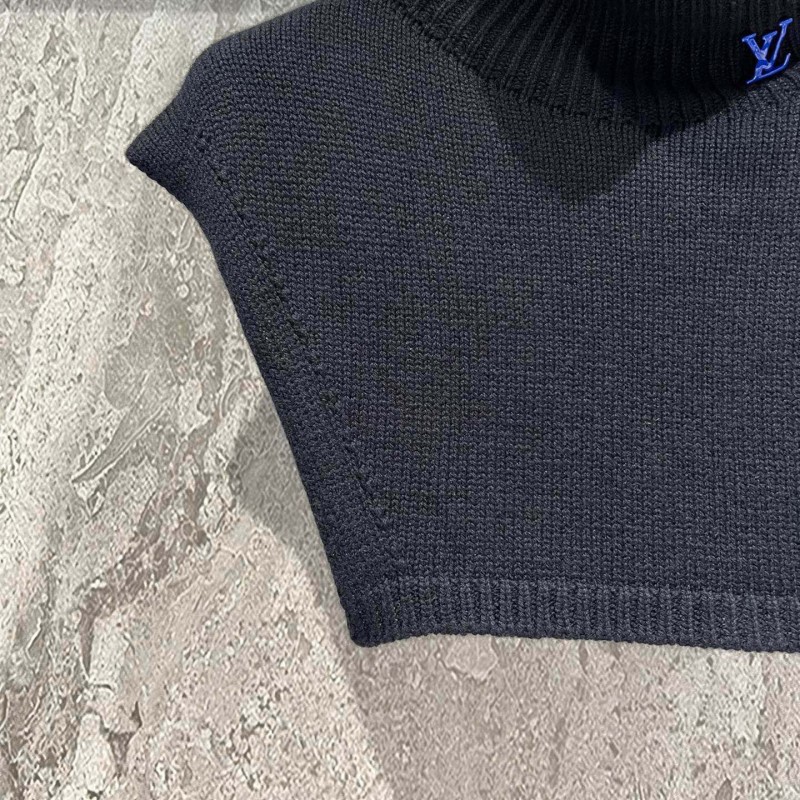 LV Turtleneck Sleevesness Sweater