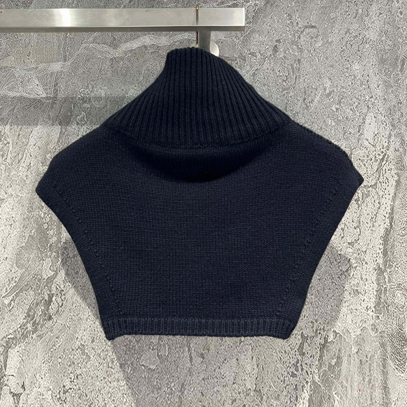 LV Turtleneck Sleevesness Sweater