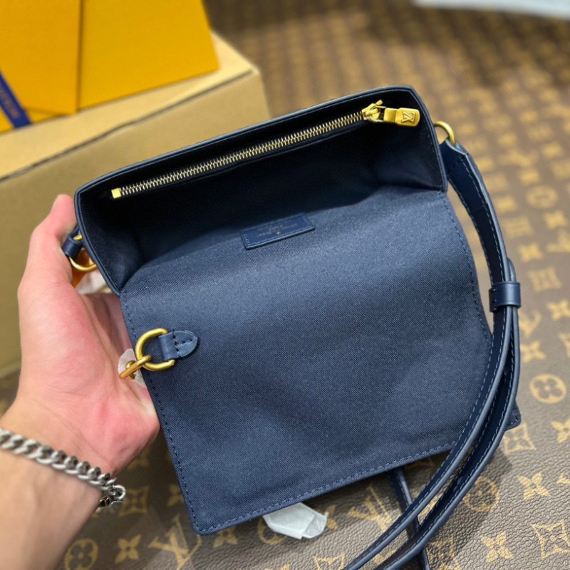 LV Steamer Bag