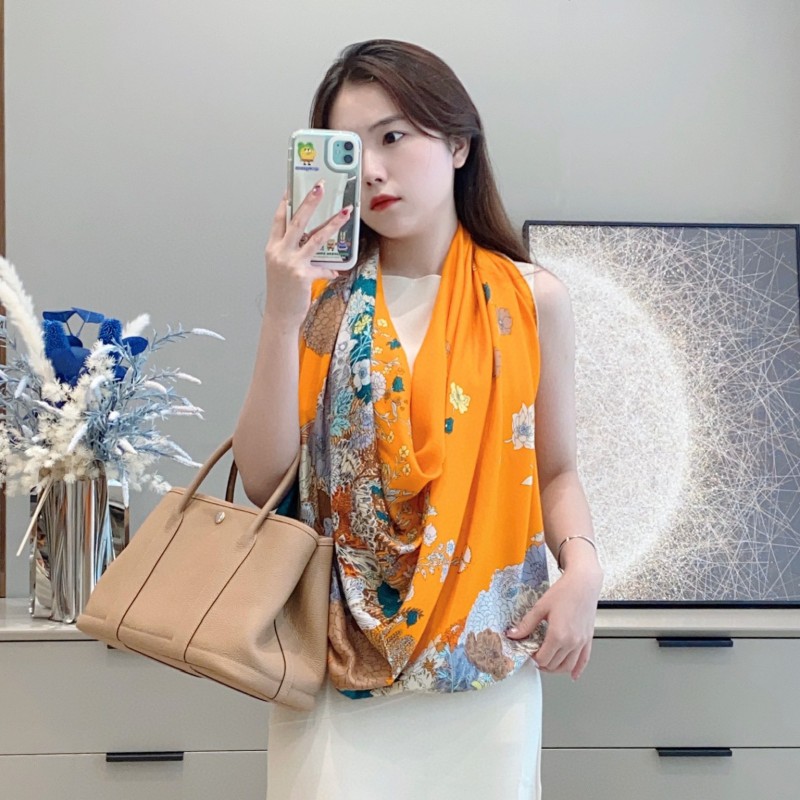 Hermes Shawl