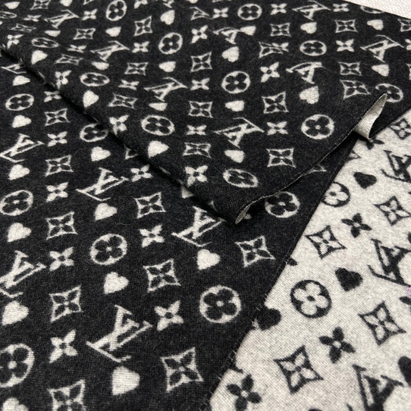 LV Scarf