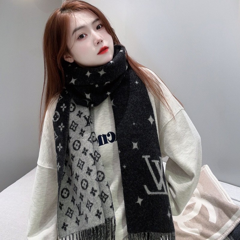 LV Scarf