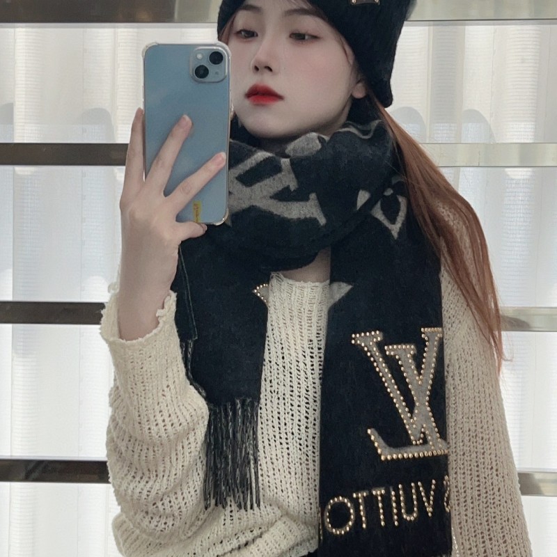 LV Scarf