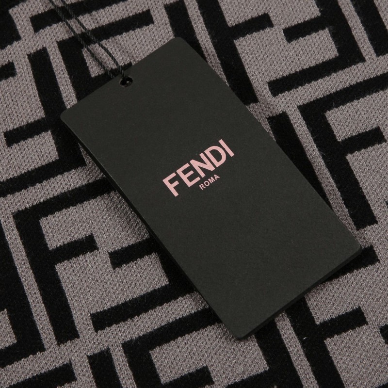 Fendi Unisex Cashmere Sweater