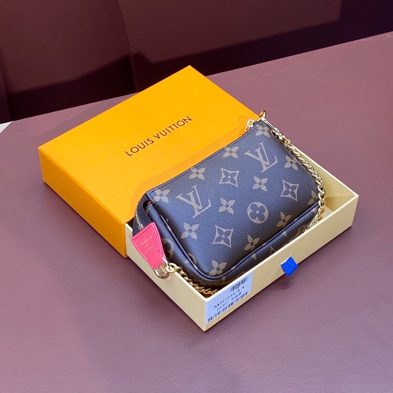 LV Mini Pochette (2023 X'mas Edition)