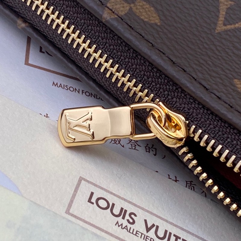 LV Mini Pochette (2023 X'mas Edition)