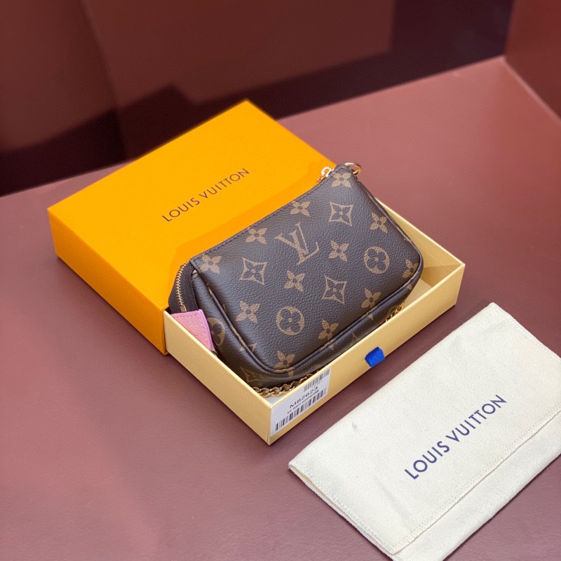 LV Mini Pochette (2023 X'mas Edition)