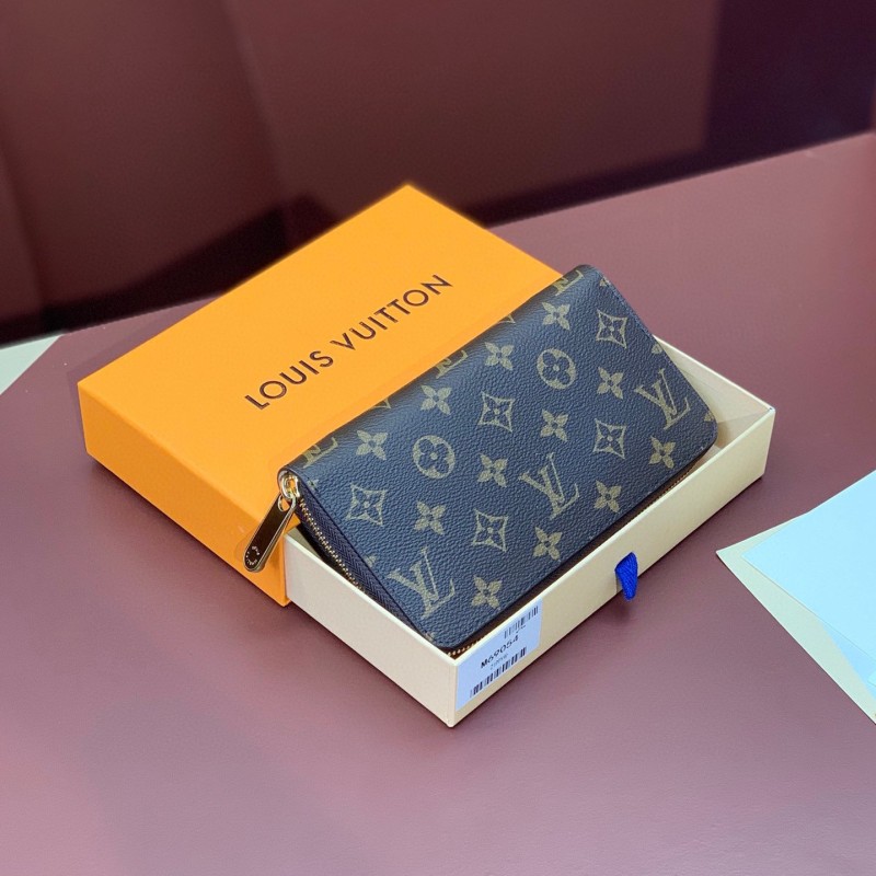 LV Zippy Wallet (2023 X'mas Edition)