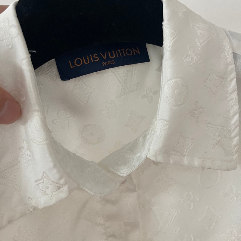 LV Tee